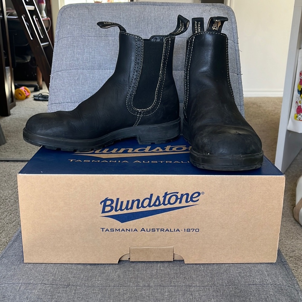 BLUNDSTONE original series water resistant Chelsea boots